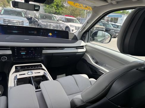 Used 2025 Lincoln Navigator Reserve AWD/4WD image 25