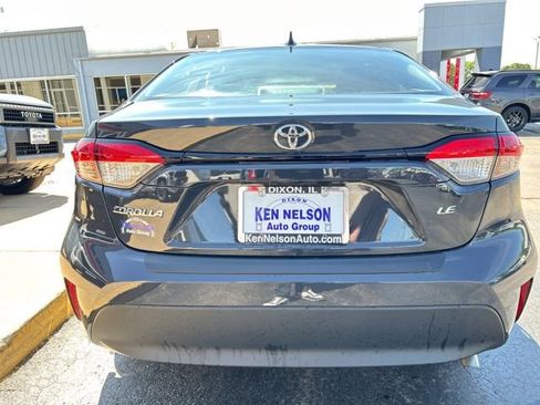 Used 2025 Toyota Corolla LE w/ LE Premium Package FWD image 8