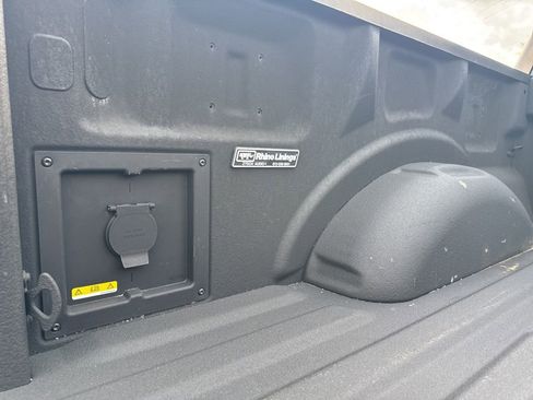 Used 2022 Ford F150 Lariat w/ Equipment Group 502A High image 40