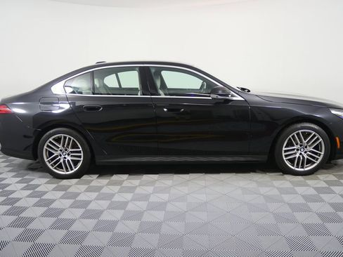 Certified 2024 BMW 540i xDrive w/ Premium Package image 2