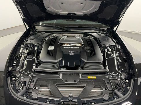 Used 2022 Mercedes-Benz SL 55 AMG 4MATIC w/ Driver Assistance Package image 39