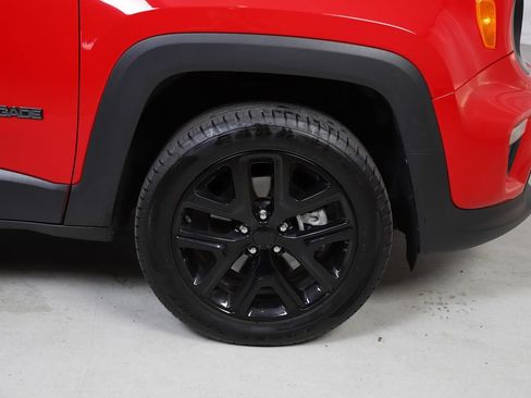 Used 2022 Jeep Renegade Altitude w/ Convenience Group AWD/4WD image 5