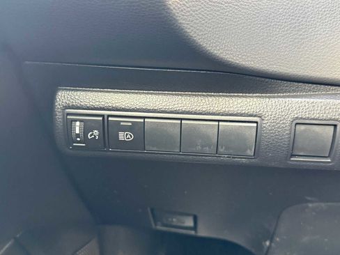 Used 2023 Toyota Corolla LE w/ Carpet Mat Package (TMS) image 27