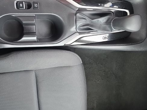 Used 2025 Toyota Corolla LE FWD image 26