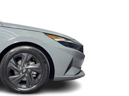 Used 2022 Hyundai Elantra SEL w/ Convenience Package FWD image 8