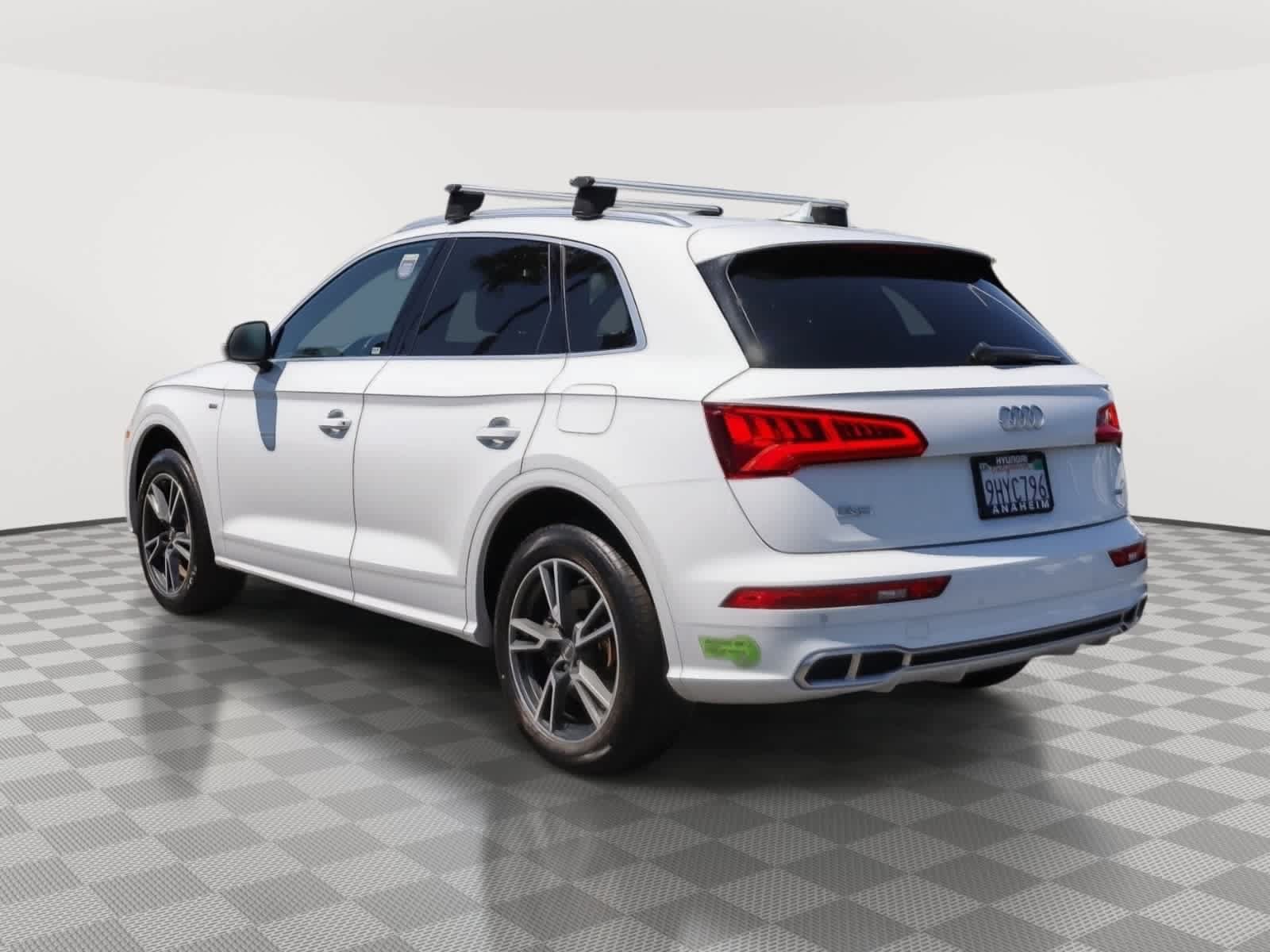 Used 2020 Audi Q5 e Premium w/ Convenience Package AWD/4WD image 9