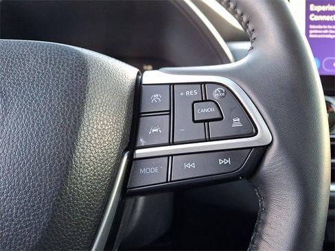 Certified 2025 Toyota Grand Highlander XLE image 24