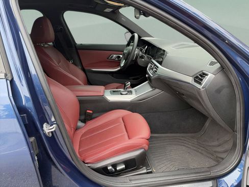 Used 2022 BMW 330i Sedan w/ Driving Assistance Package image 17