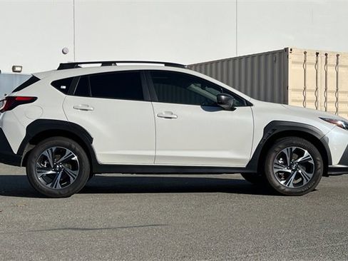 Used 2024 Subaru Crosstrek 2.0i Premium image 3