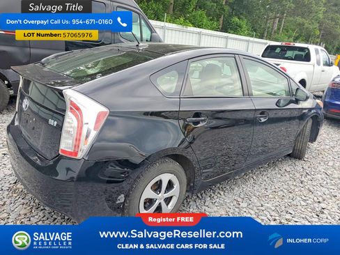 Used 2015 Toyota Prius Four FWD image 4