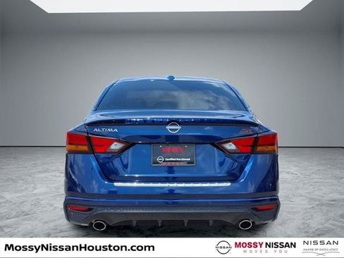 Certified 2023 Nissan Altima 2.5 SR FWD image 6