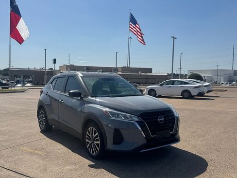 Certified 2024 Nissan Kicks SV FWD image 1