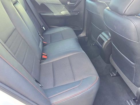 Used 2017 Toyota Camry LE image 19