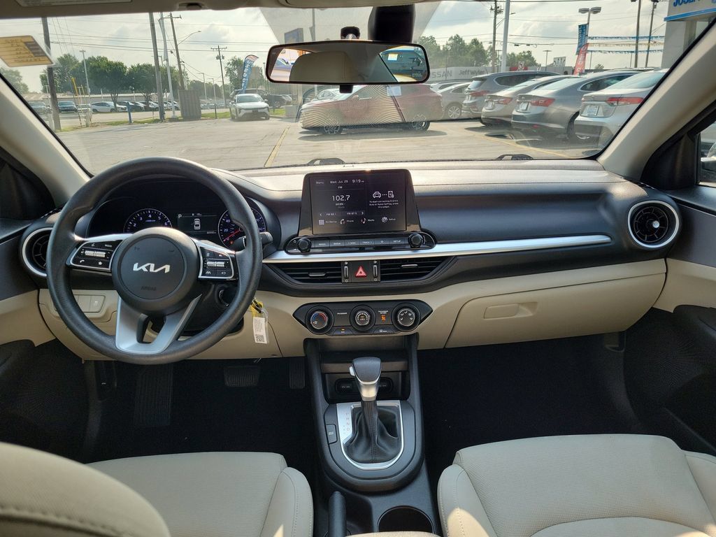Used 2023 Kia Forte LXS FWD image 12