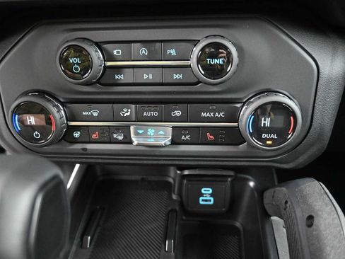Certified 2025 Ford Bronco Raptor AWD/4WD image 46