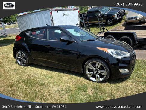 Used 2012 Hyundai Veloster w/ Style Pkg FWD image 3