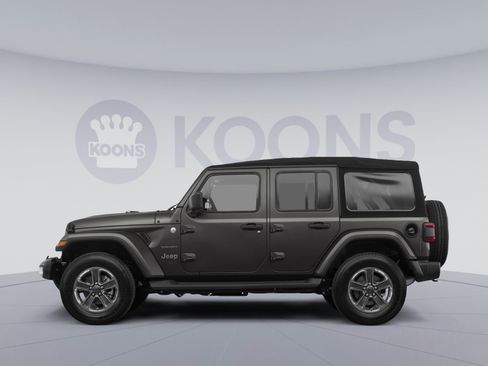 Used 2018 Jeep Wrangler Unlimited Sahara image 2