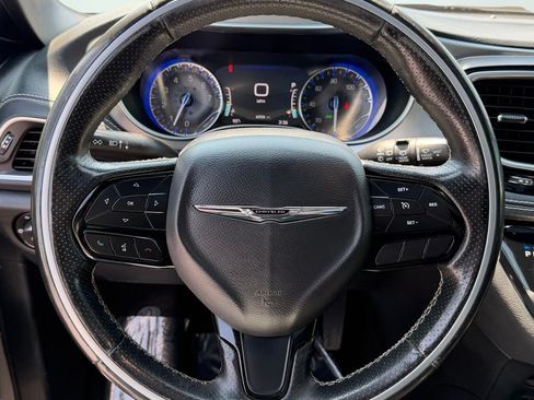 Used 2019 Chrysler Pacifica Limited w/ S Appearance Package FWD image 45