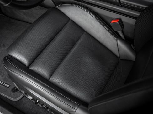Certified 2021 Porsche Taycan 4S AWD/4WD image 22
