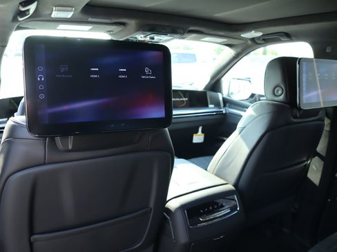 New 2026 Cadillac Escalade V w/ LPO, ONYX Package AWD/4WD image 18