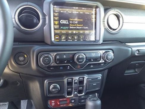 New 2023 Jeep Wrangler Unlimited Rubicon 4xe w/ Cold Weather Group image 21