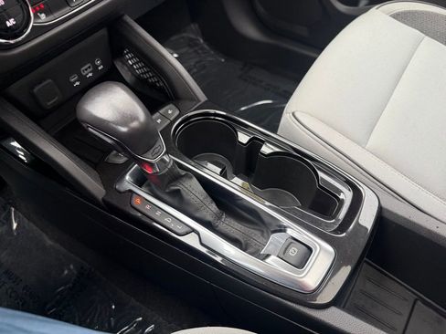 Used 2021 Chevrolet TrailBlazer LT w/ Sun and Liftgate Package image 29