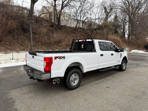 Used 2022 Ford F250 XL w/ Power Equipment Group image 11