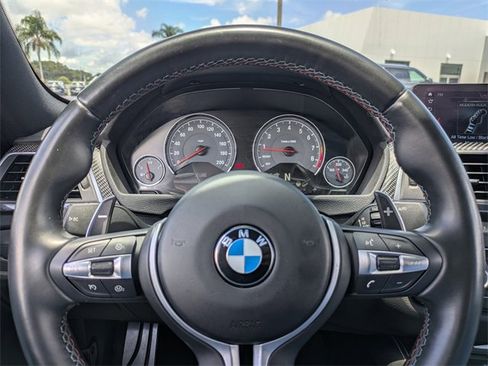 Used 2020 BMW M4 Coupe image 25
