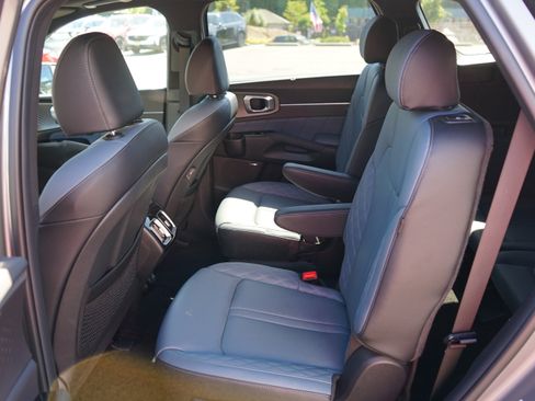 Used 2025 Kia Sorento SX Prestige AWD/4WD image 16