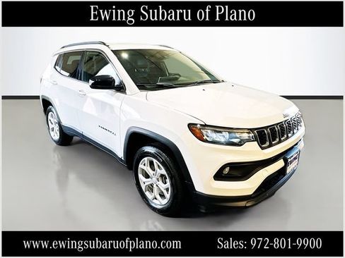 Used 2024 Jeep Compass Latitude AWD/4WD image 1