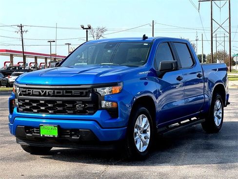 Used 2022 Chevrolet Silverado 1500 Custom image 4