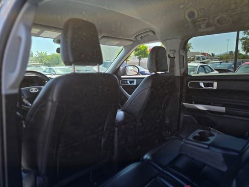 Used 2024 Ford Explorer XLT w/ Equipment Group 202A image 18