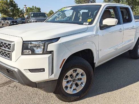 Used 2024 Nissan Frontier SV AWD/4WD image 6