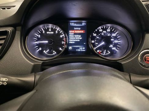 Used 2017 Nissan Rogue SV image 20