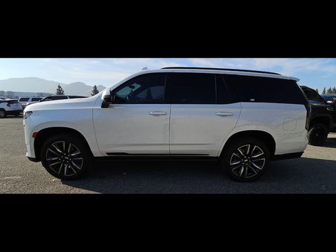 Used 2023 Cadillac Escalade Sport Platinum w/ Heavy-Duty Trailer Package image 4