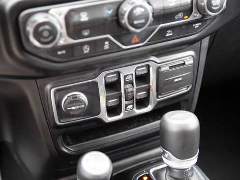 Used 2022 Jeep Gladiator Sport AWD/4WD image 15