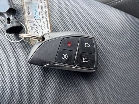 Used 2025 Chevrolet Equinox LT FWD image 20