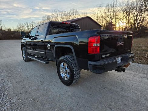 Used 2015 GMC Sierra 2500 Denali w/ Duramax Plus Package image 3