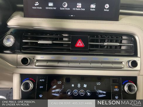 Used 2025 Genesis G70 2.5T RWD image 36