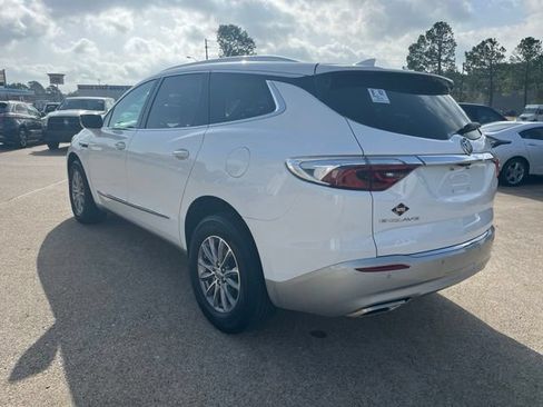 Used 2023 Buick Enclave Premium FWD image 3