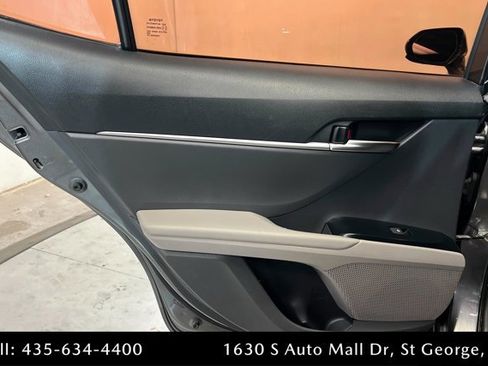 Used 2020 Toyota Camry LE image 18