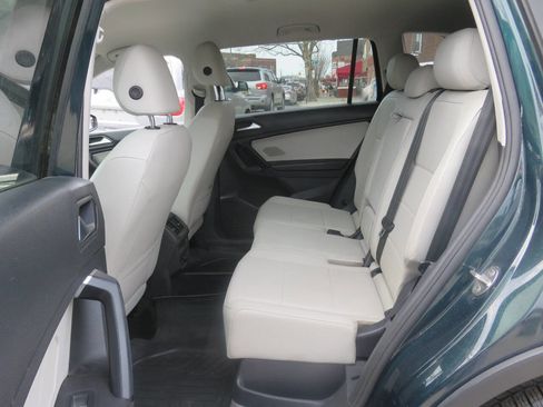 Used 2019 Volkswagen Tiguan SE image 19