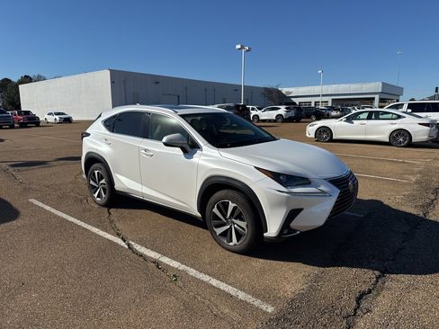 Used 2019 Lexus NX 300 FWD image 3