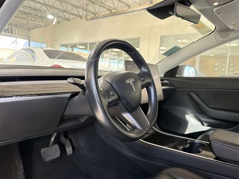Used 2018 Tesla Model 3 Long Range image 6