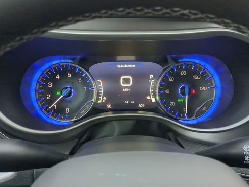 New 2026 Chrysler Pacifica Select image 28