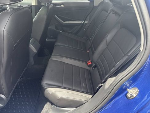 Used 2023 Volkswagen Jetta SE FWD image 23