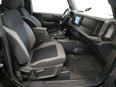 Used 2022 Ford Bronco Base image 21