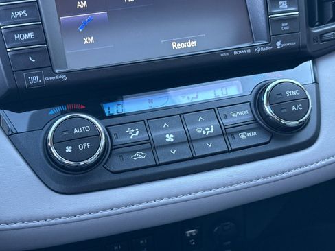 Used 2018 Toyota RAV4 Limited image 21