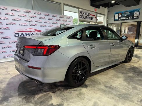Used 2025 Honda Civic Sport image 8