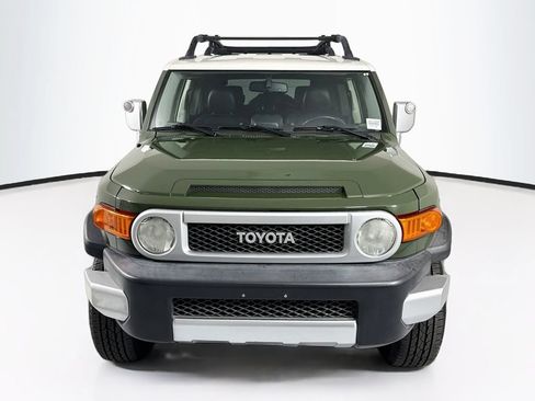 Used 2013 Toyota FJ Cruiser 4WD w/ Convenience Pkg image 2